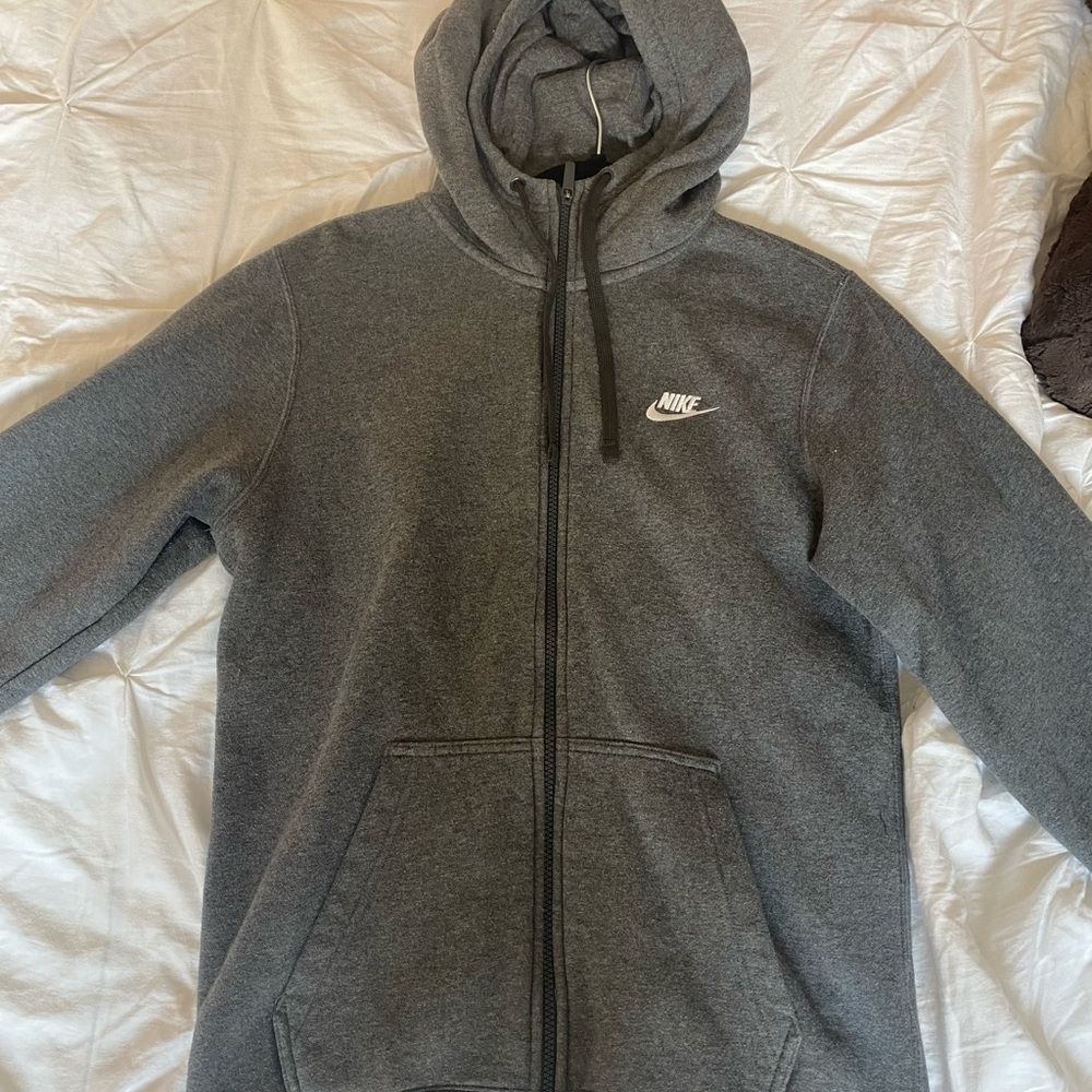 grey men’s nike hoodie